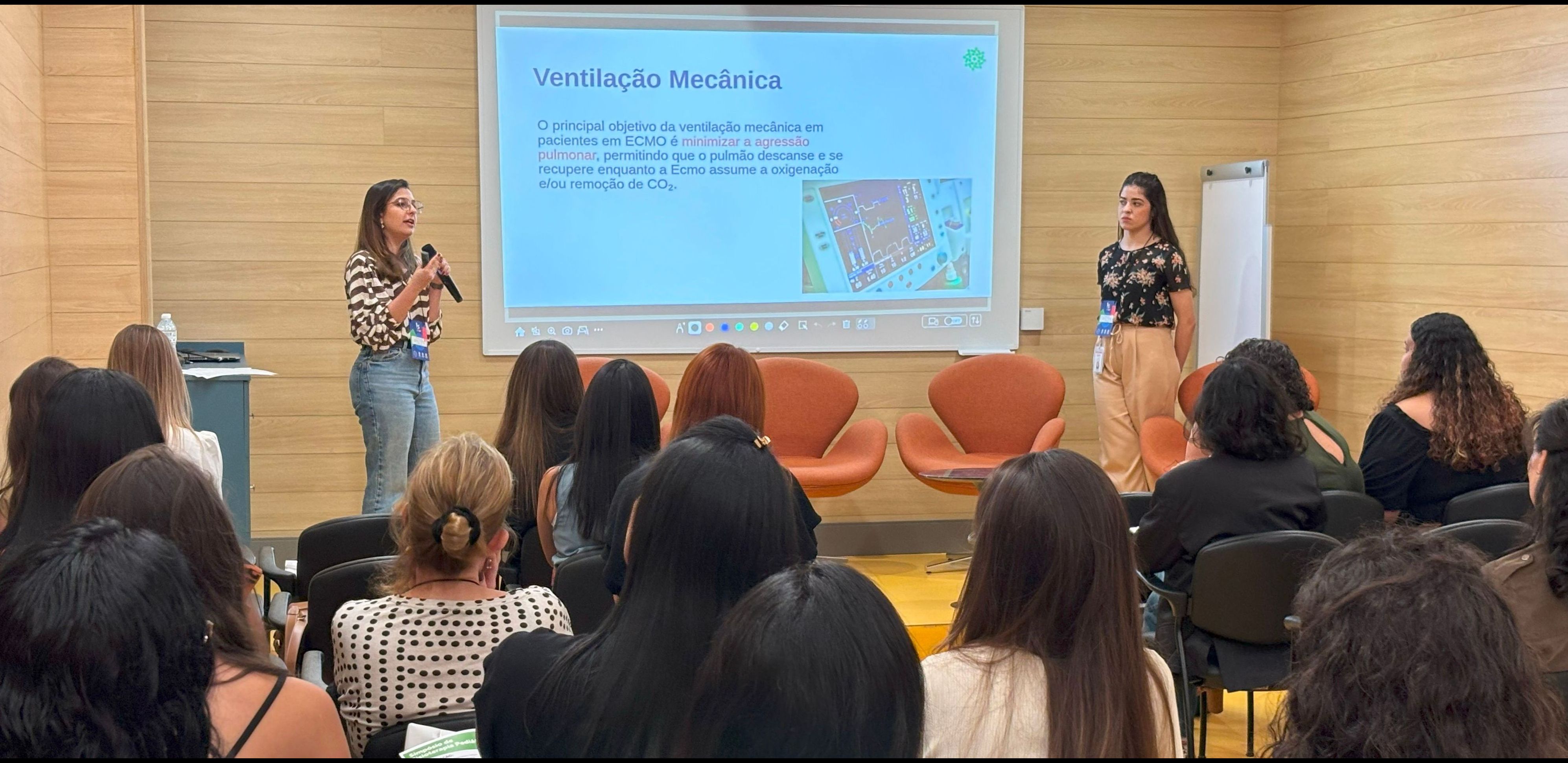 Caroline Queiroz & Cássia Lima&nbsp;.jpg