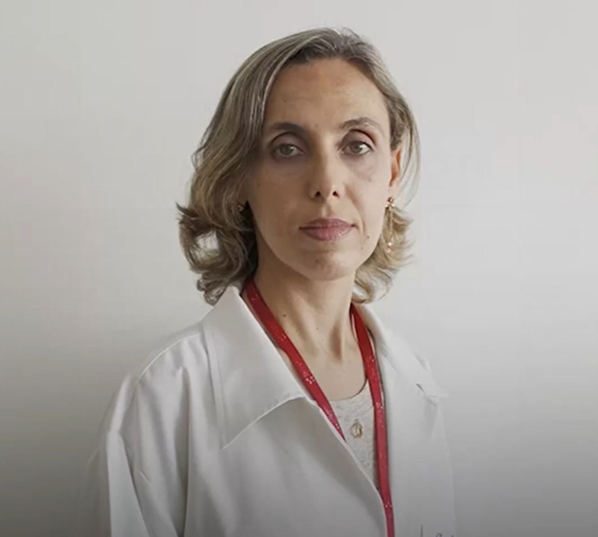 DRA CLARISSA BUENO.jpg